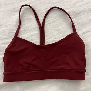 Lululemon Red Merlot Flow y Nulu Bra